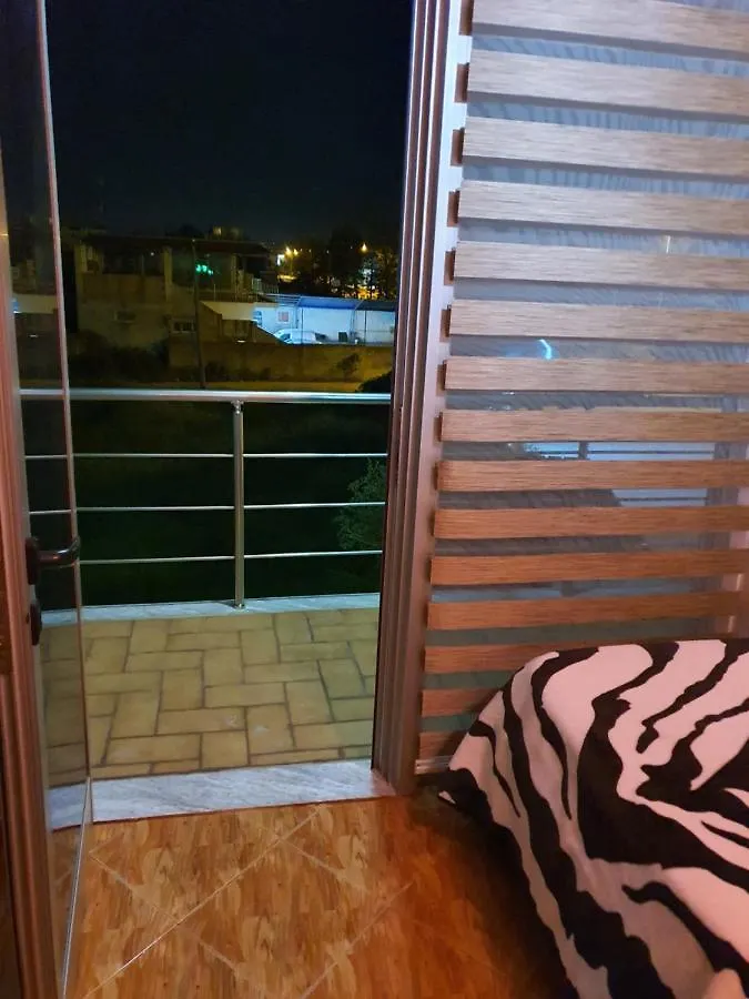 Hotel Kompleksi Gjoni Fier