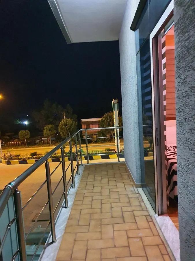 *** Hotel Kompleksi Gjoni Fier Albânia